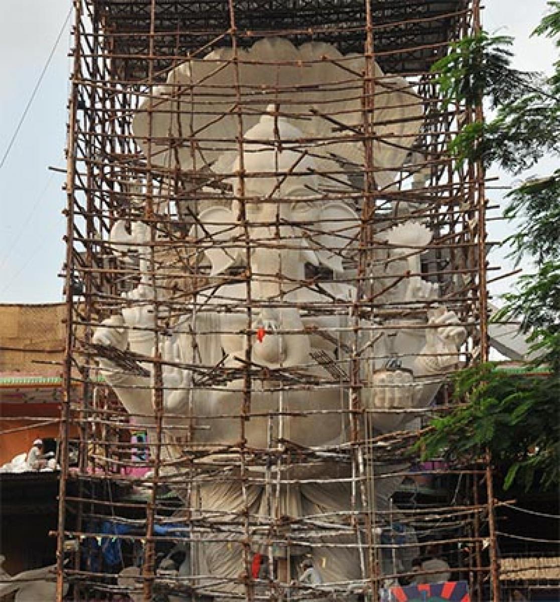 Thandava Ganesh set to beat Khairatabad idol